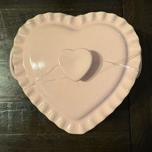 Heart-Shaped Pink Bakeware Dish